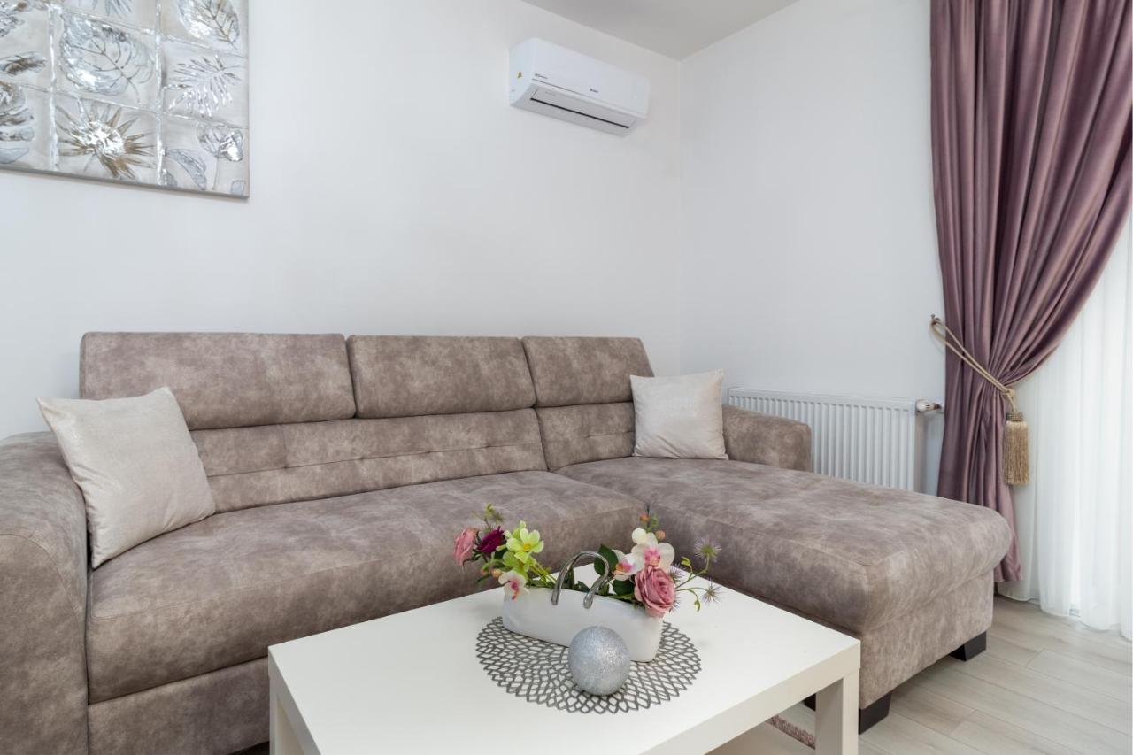 Premier Apartment Luceafarul Oradea Exterior photo